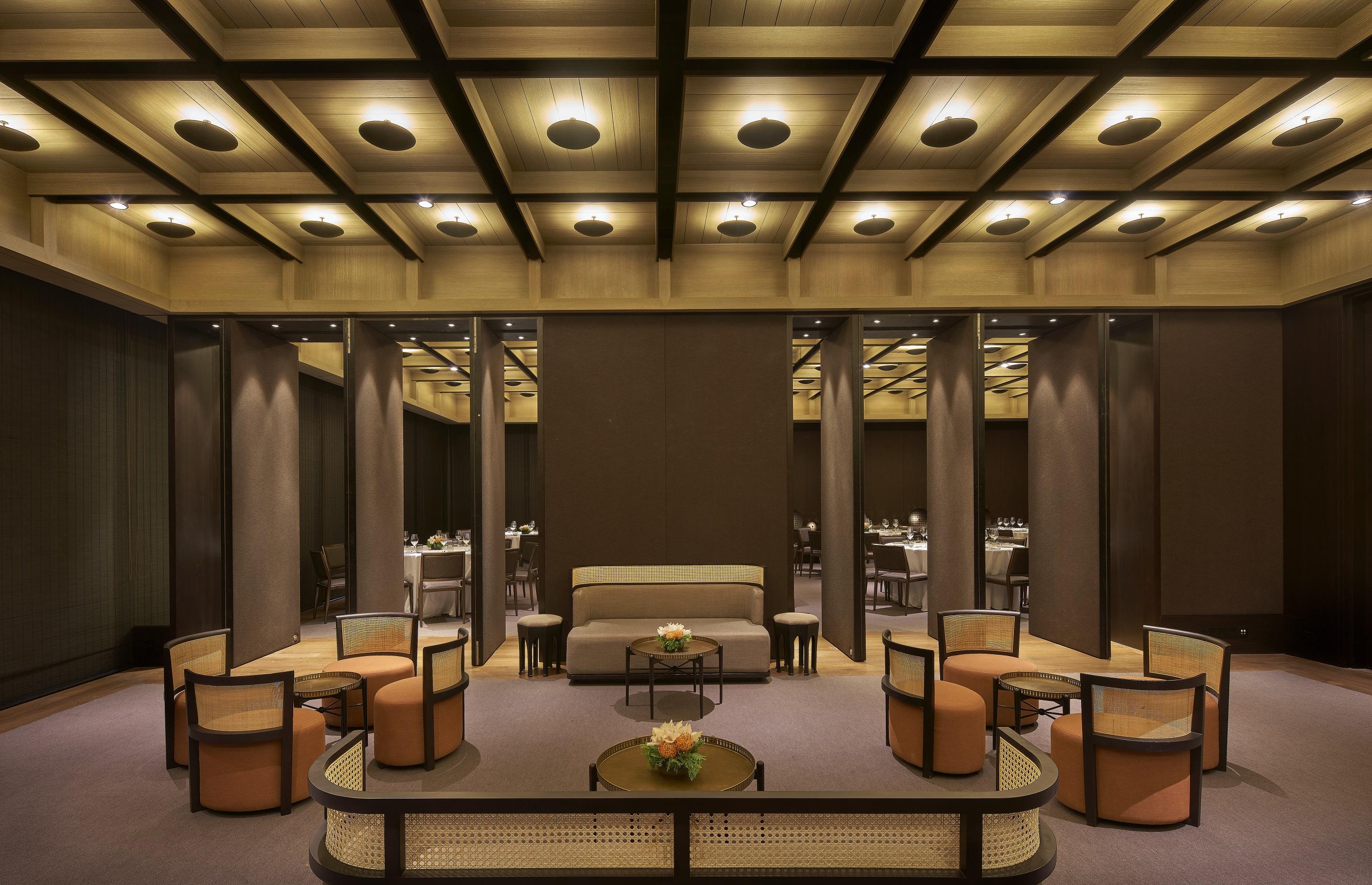 더 루마 호텔 앤 레지던스 쿠알라룸푸르 외부 사진 The interior of the restaurant