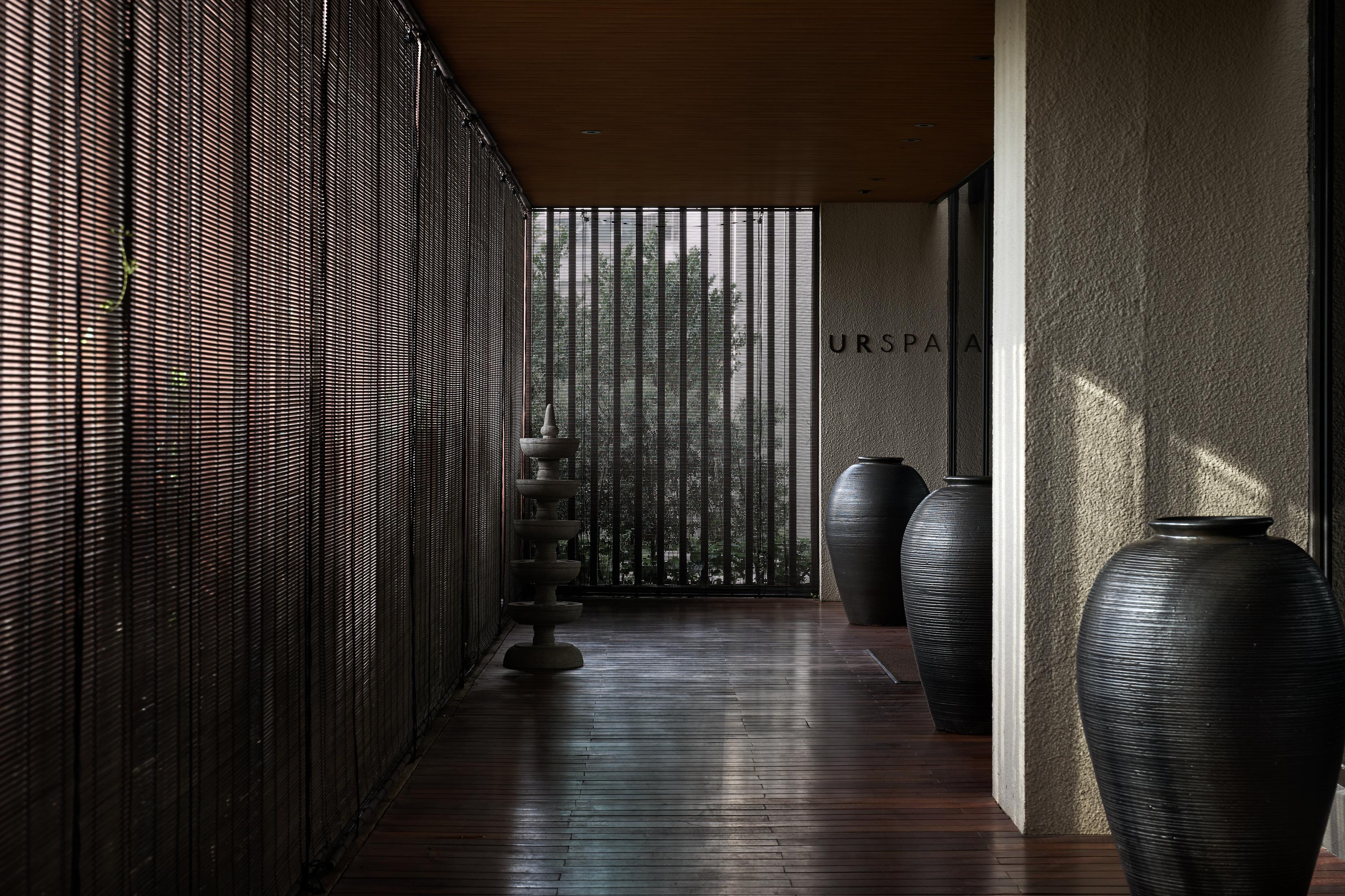 더 루마 호텔 앤 레지던스 쿠알라룸푸르 외부 사진 Interior of the spa at The Standard, East Village