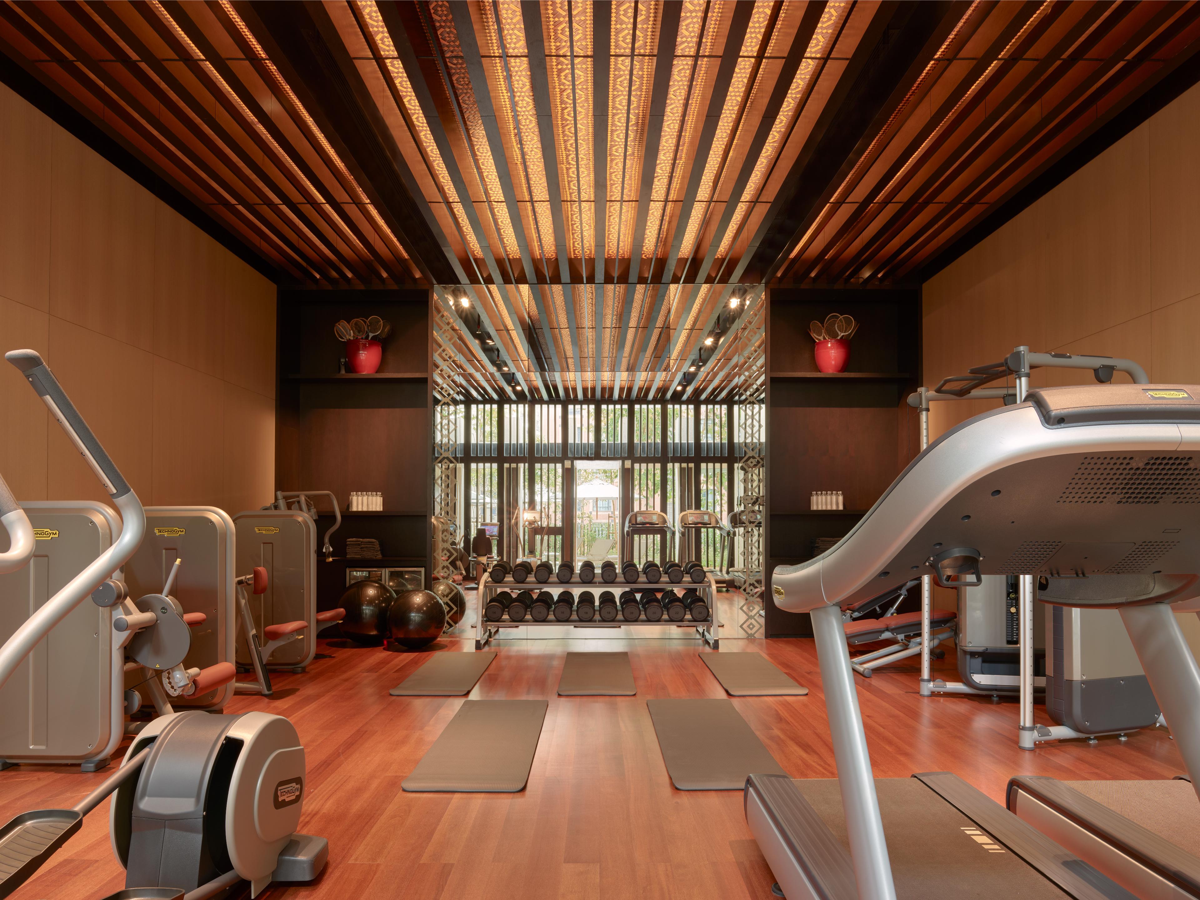 더 루마 호텔 앤 레지던스 쿠알라룸푸르 외부 사진 The gym at the hotel